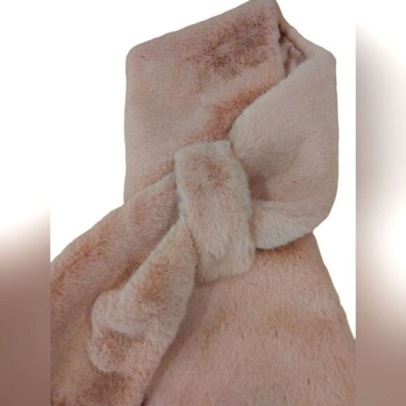 Love & Lore Pink Faux Fur Cross Thru Scarf NWT - Picture 5 of 9